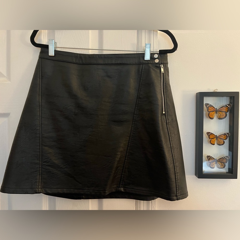 Zara faux leather side zipped mini skirt, XL